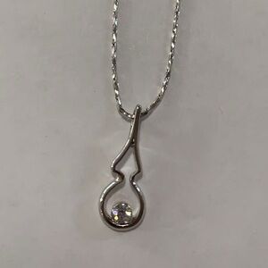 Elegant Silver Necklace with Pendant